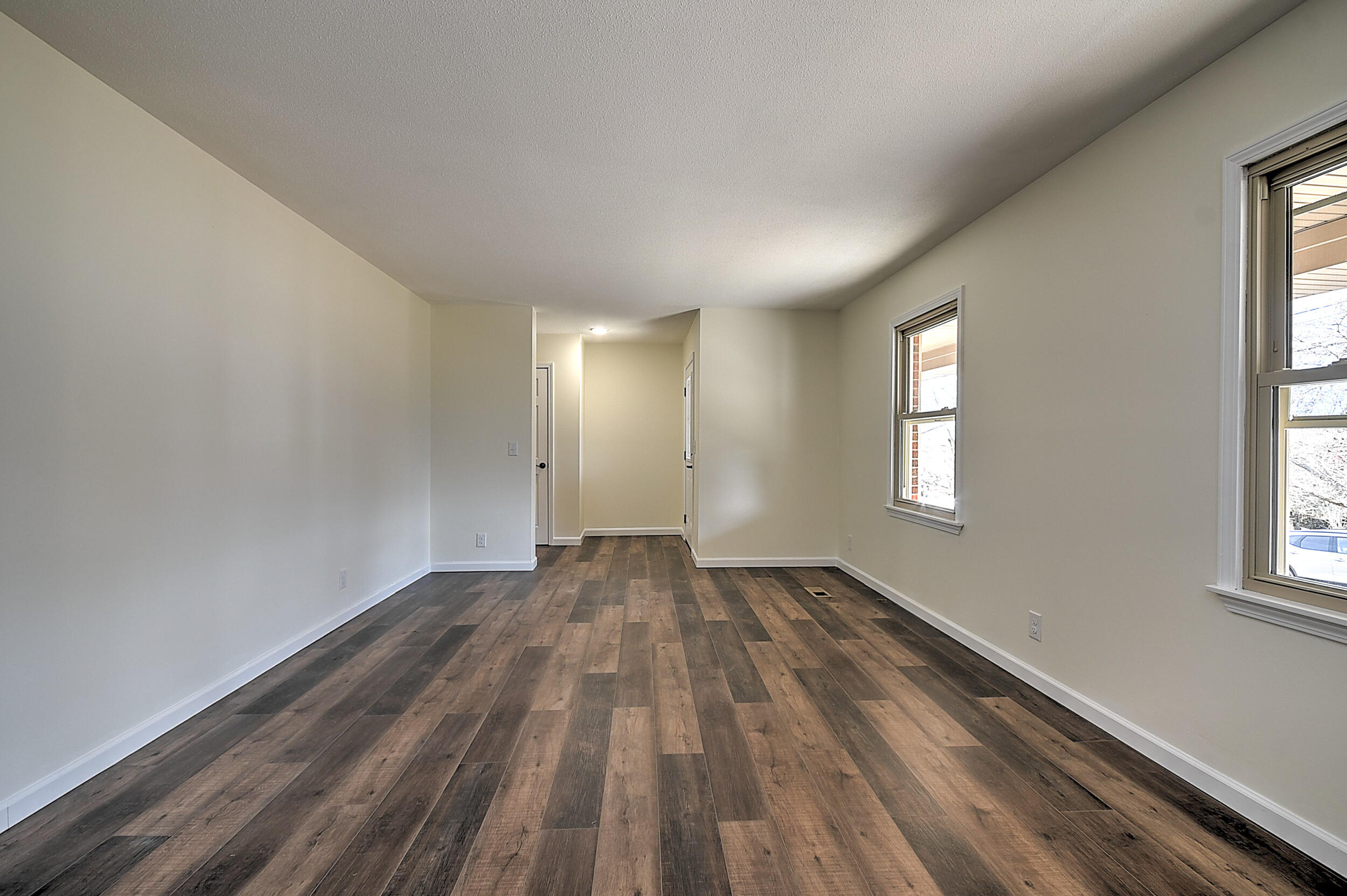 1707 Sundale Road Johnson City, TN 37604 - Photo 6 of 47 Sundale-6