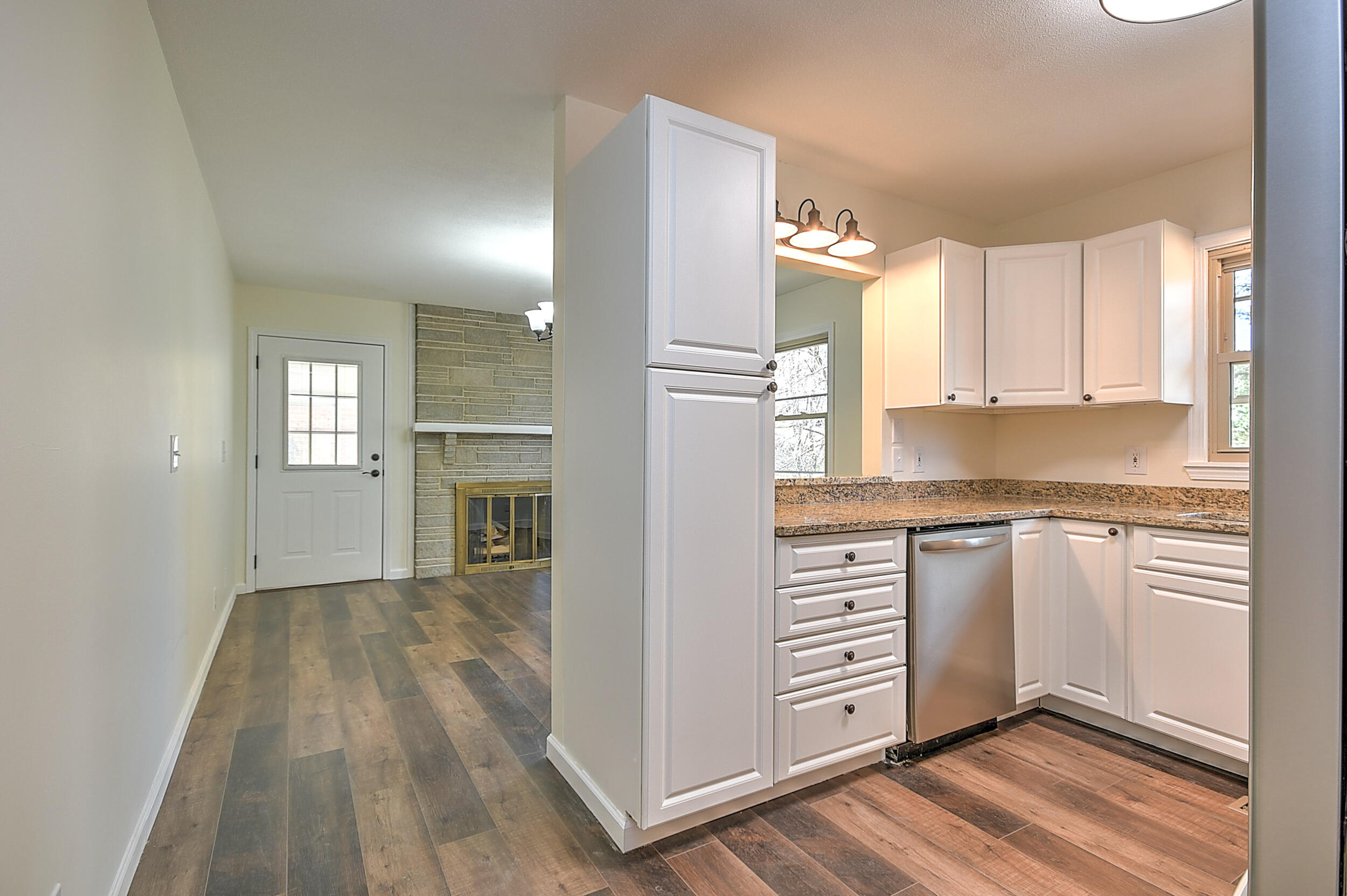 1707 Sundale Road Johnson City, TN 37604 - Photo 7 of 47 Sundale-7