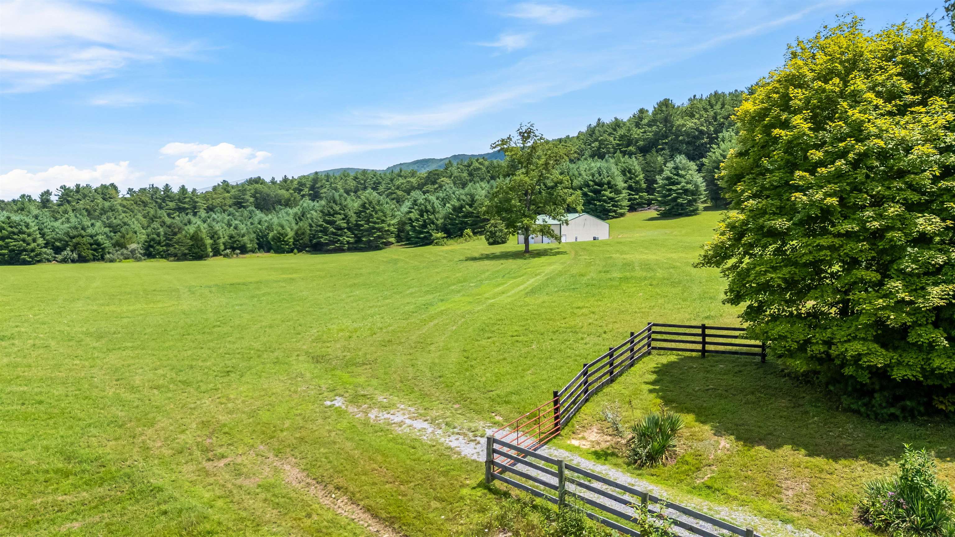 5685 Robinson Tract Road Pulaski, VA 24301 - Photo 46 of 82 Gallery Image 46