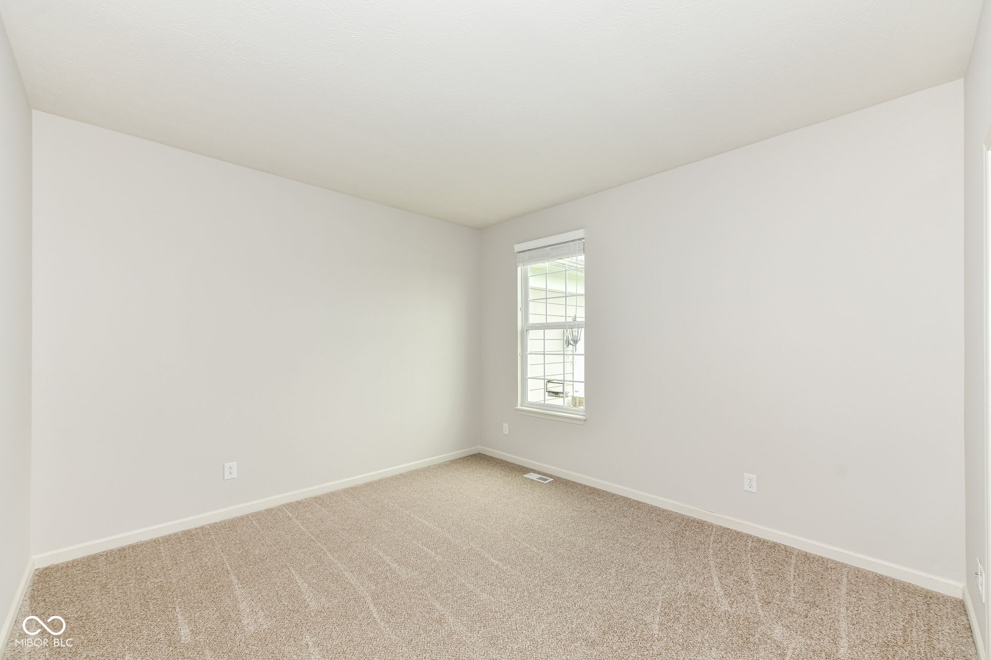 14375 Pendragon Way Fishers, IN 46037 - Photo 27 of 39