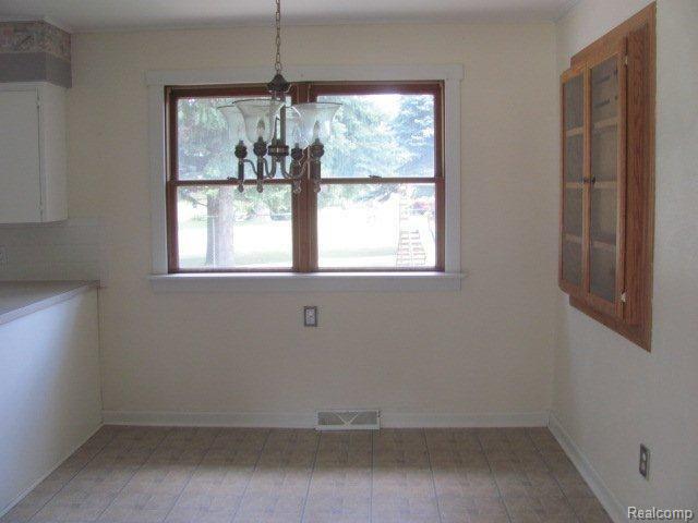 1201 Baldwin Road Lapeer, MI 48446 - Photo 6 of 11 Dining