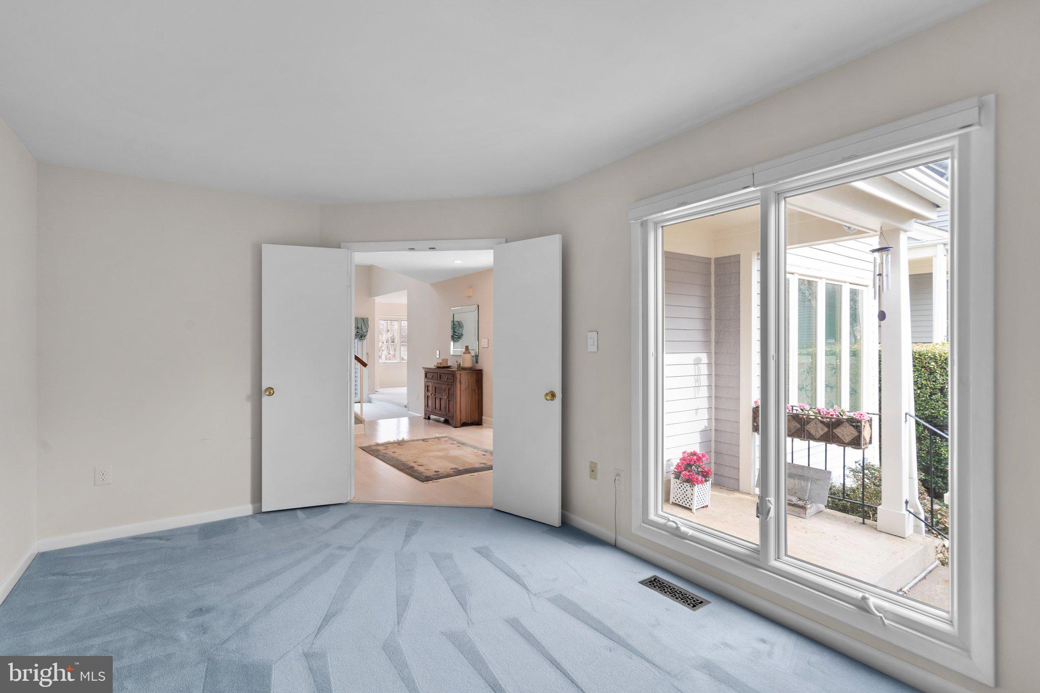 1317 Wedgewood Manor Way Reston, VA 20194 - Photo 17 of 45 Living room or office