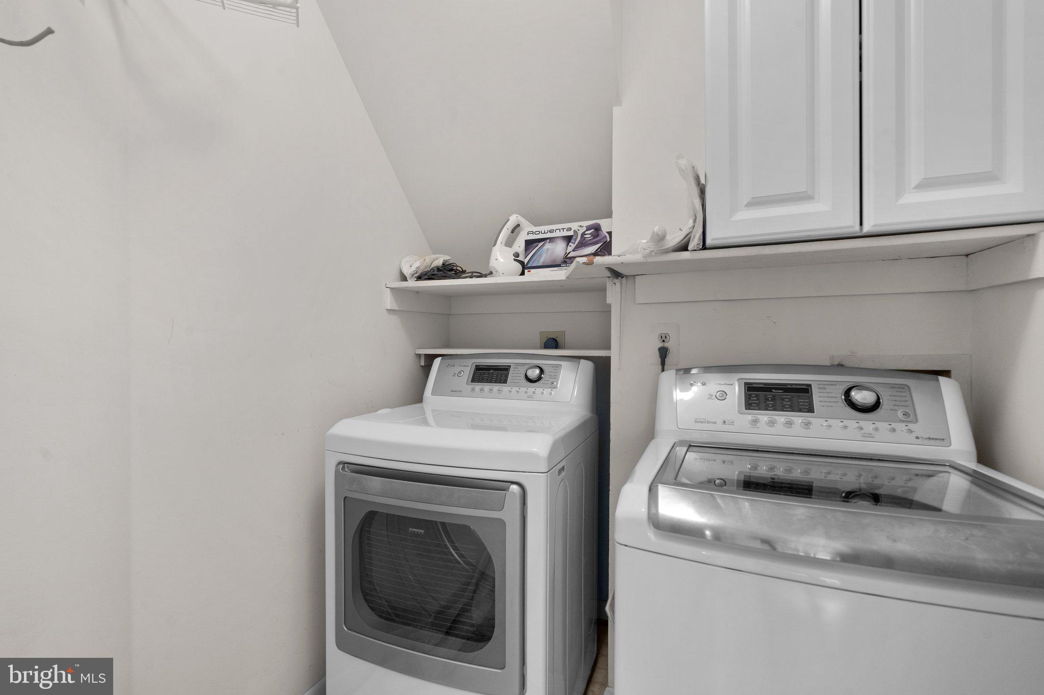 1317 Wedgewood Manor Way Reston, VA 20194 - Photo 37 of 45 Large laundry room on lower level