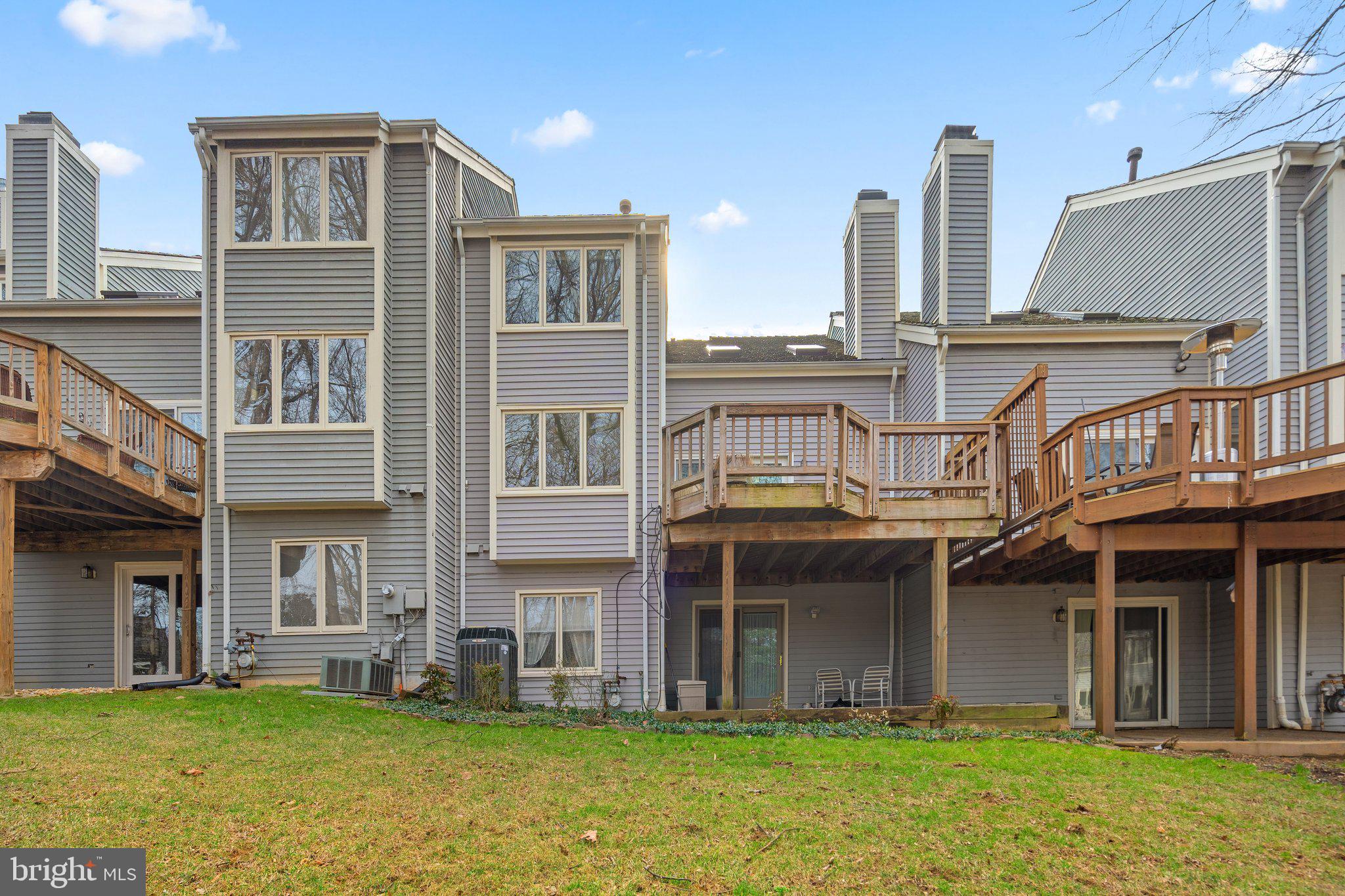 1317 Wedgewood Manor Way Reston, VA 20194 - Photo 38 of 45 Gallery Image 38