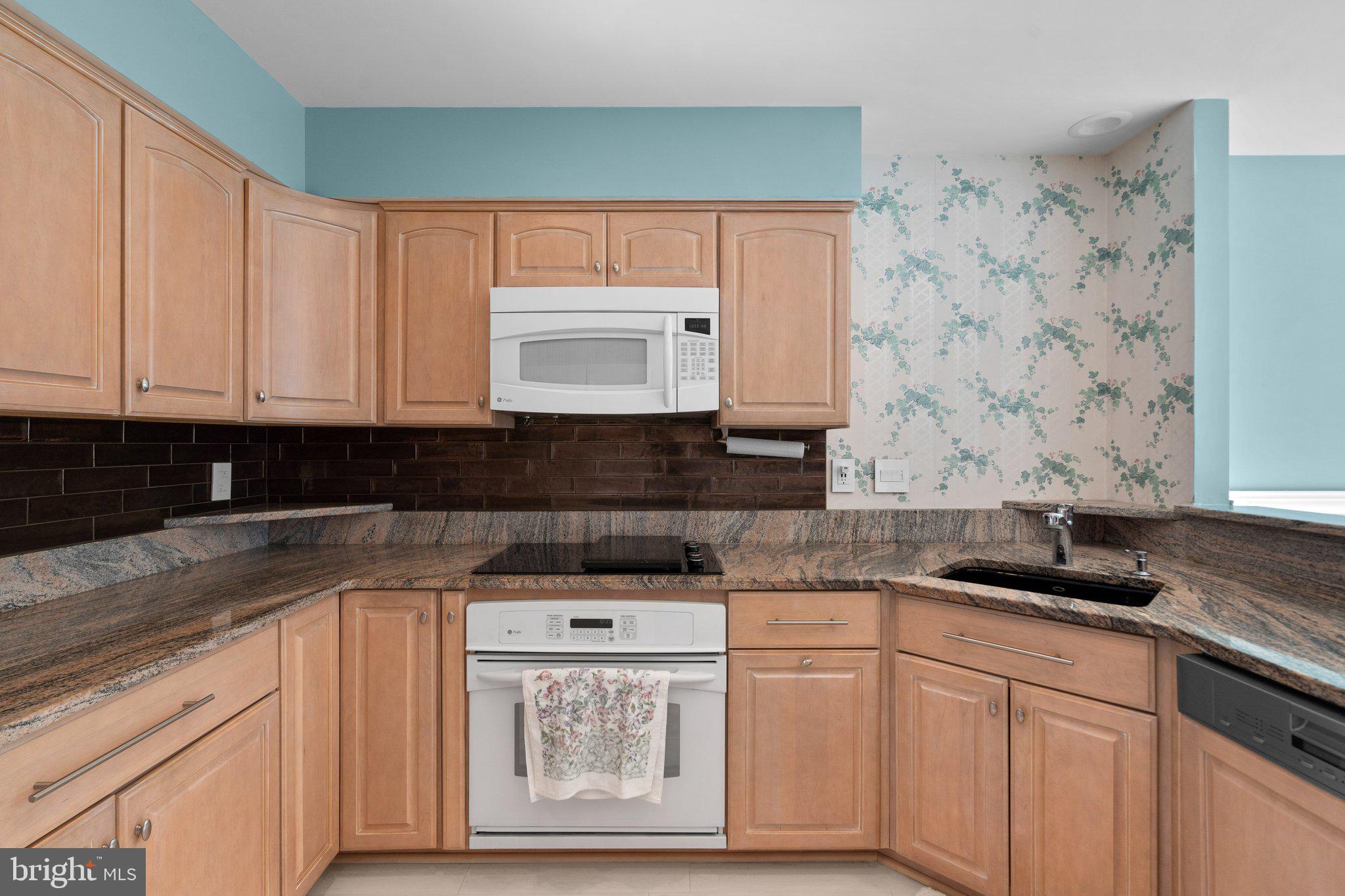 1317 Wedgewood Manor Way Reston, VA 20194 - Photo 10 of 45 Gallery Image 10