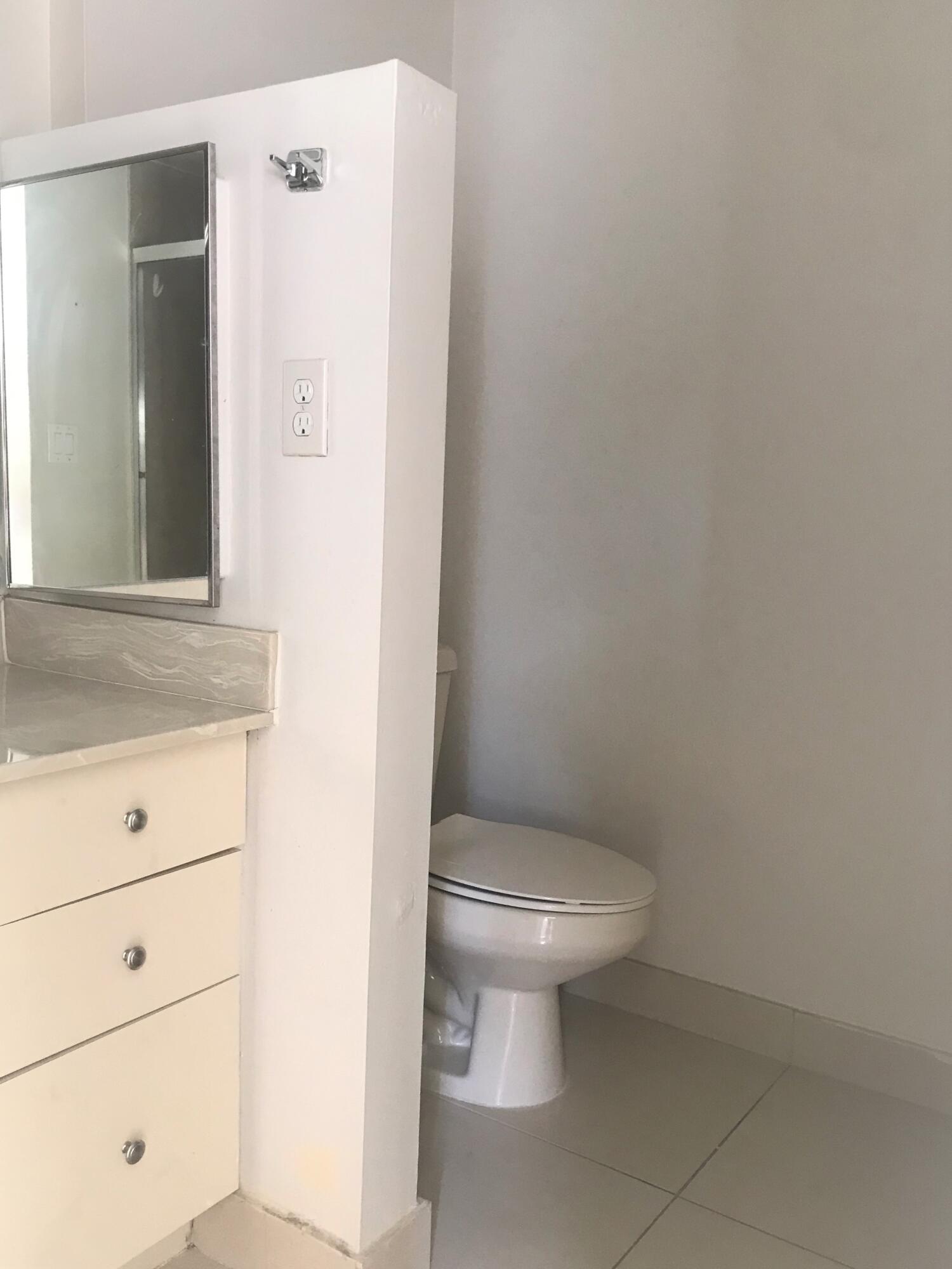 9355 Southwest 8th Street, Unit 325 Boca Raton, FL 33428 - Photo 18 of 112 guest bath so