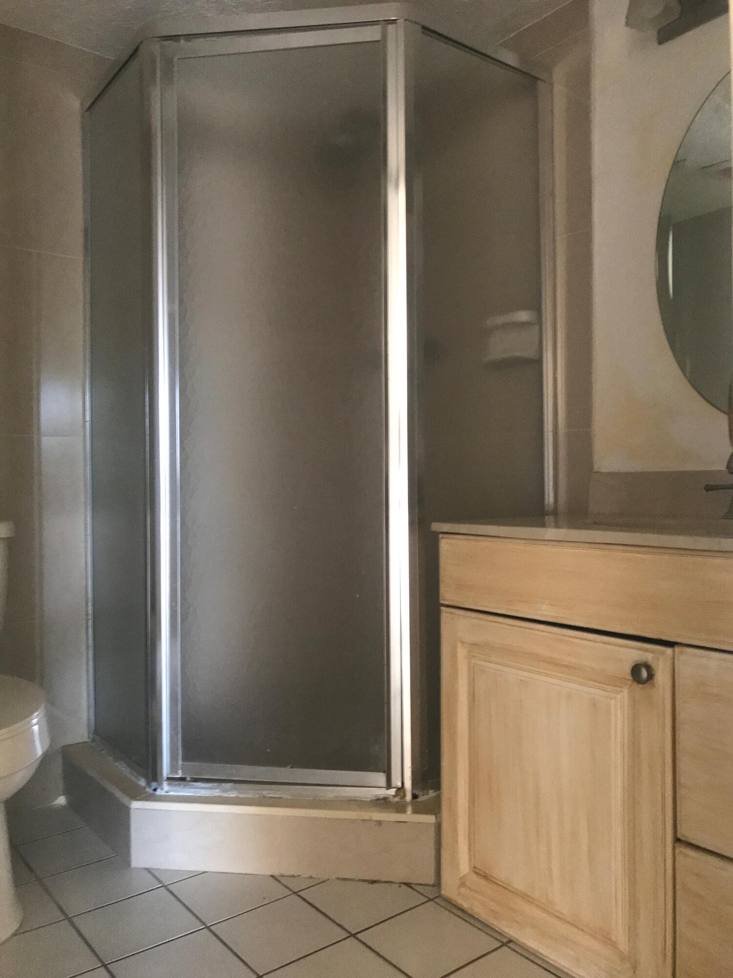 9355 Southwest 8th Street, Unit 325 Boca Raton, FL 33428 - Photo 25 of 112 guest bath original one