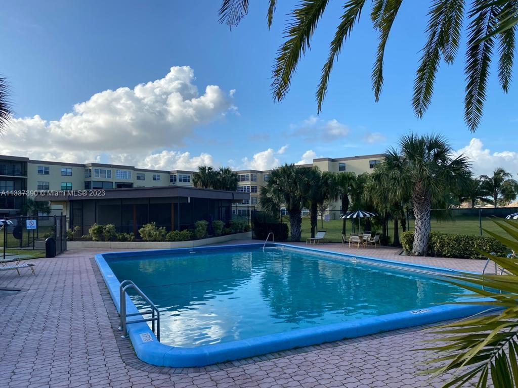 9355 Southwest 8th Street, Unit 325 Boca Raton, FL 33428 - Photo 76 of 112 pool newnice mls 2023