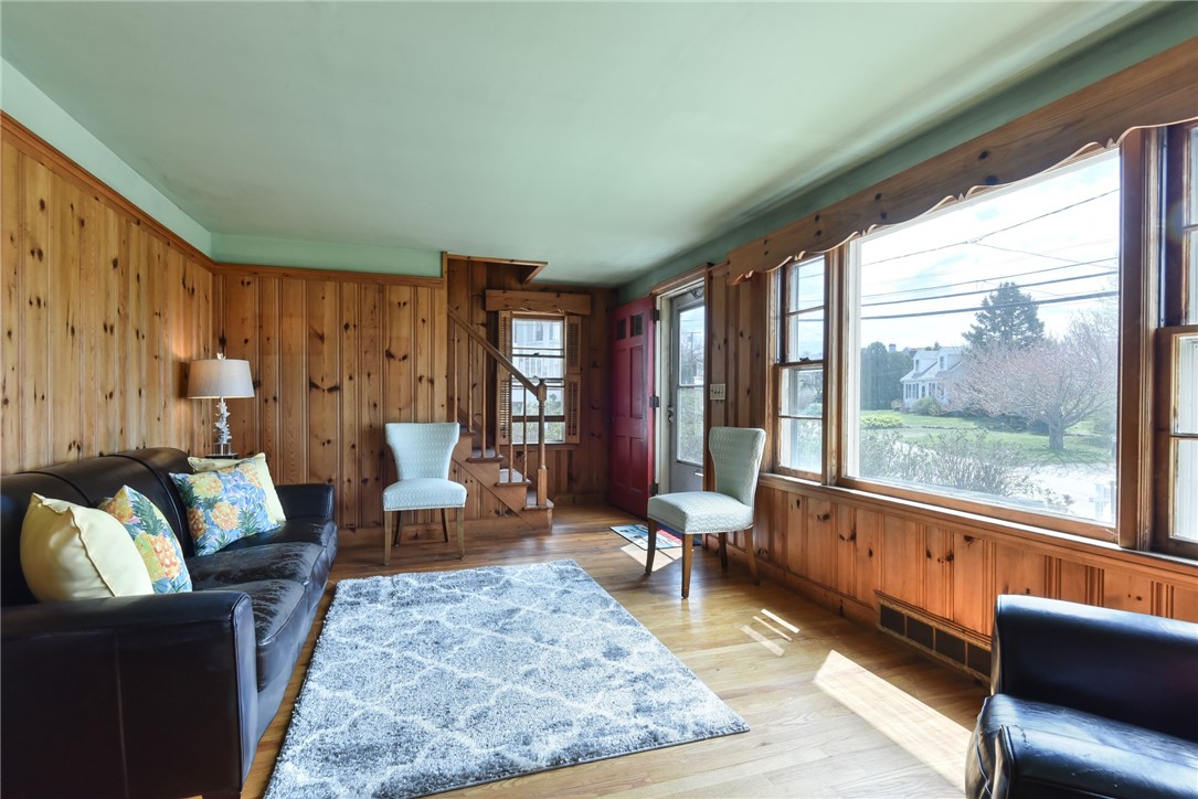 232 Bonnet Point Road Narragansett, RI 02882 - Photo 13 of 35