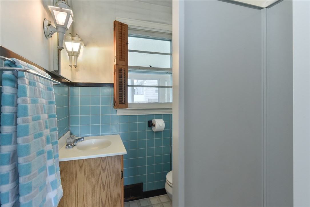 232 Bonnet Point Road Narragansett, RI 02882 - Photo 22 of 35