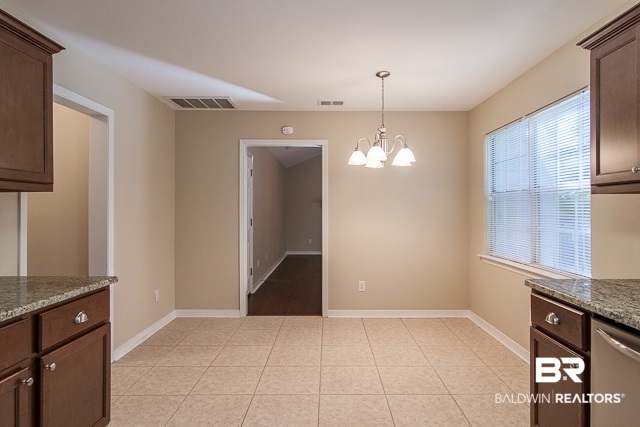340 Ridgewood Drive Daphne, AL 36526 - Photo 15 of 35 Kitchen Dining