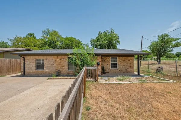 $2,300 | 1312 East 52nd Street, Unit B, Austin, TX 78723