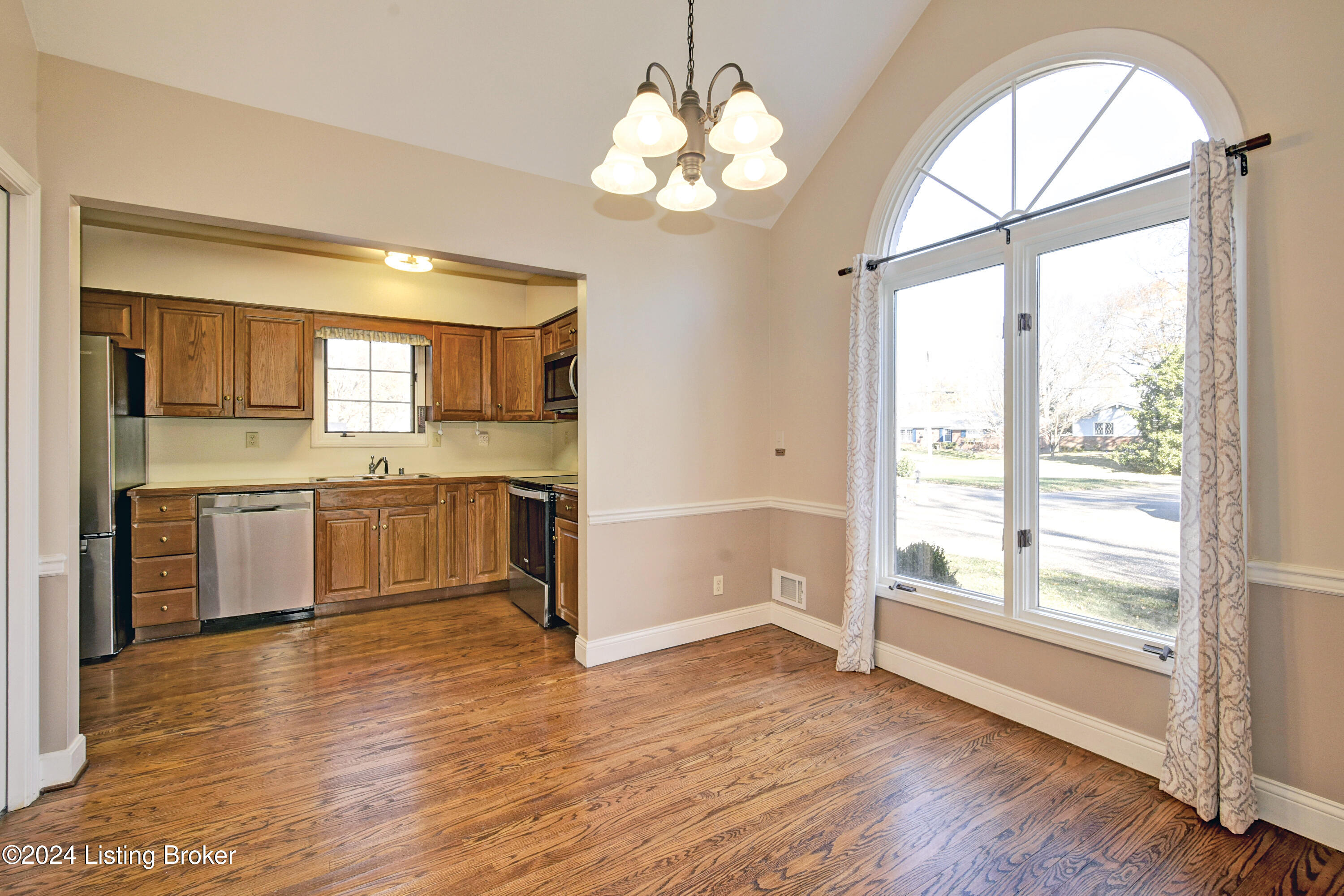 112 Wood Road Louisville, KY 40222 - Photo 5 of 36 _DSC1215_7_8