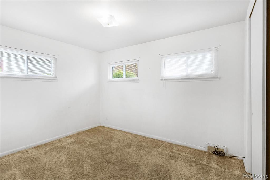 3009 Harvard Road Royal Oak, MI 48073 - Photo 10 of 19