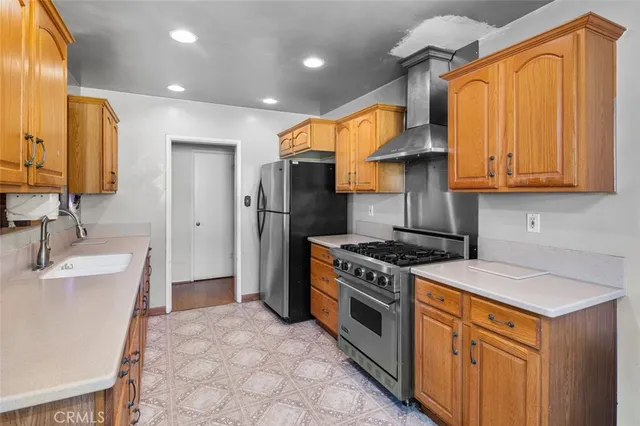 $850,000 | 5837 Fanwood Avenue, Lakewood, CA 90713