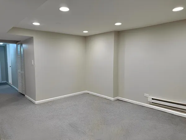 $2,000 | 4877 North Ashland Avenue, Unit GARDEN, Chicago, IL 60640