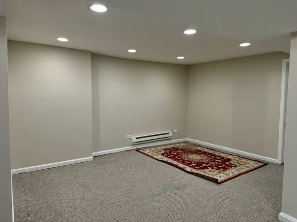 $2,000 | 4877 North Ashland Avenue, Unit GARDEN, Chicago, IL 60640