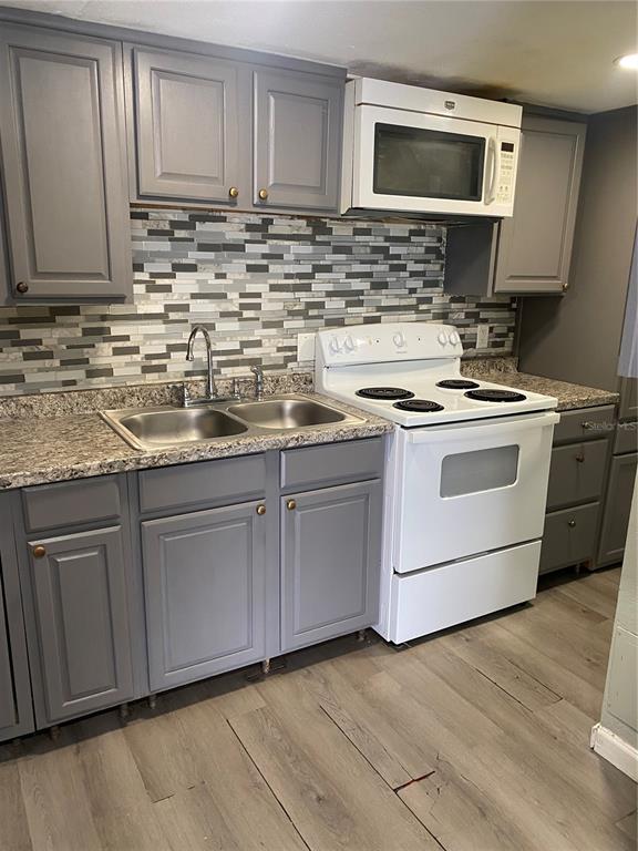 915 West Oak Ridge Road, Unit B Orlando, FL 32809 - Photo 5 of 15