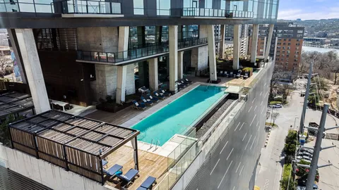 $1,900,000 | 70 Rainey Street, Unit 2606, Austin, TX 78701