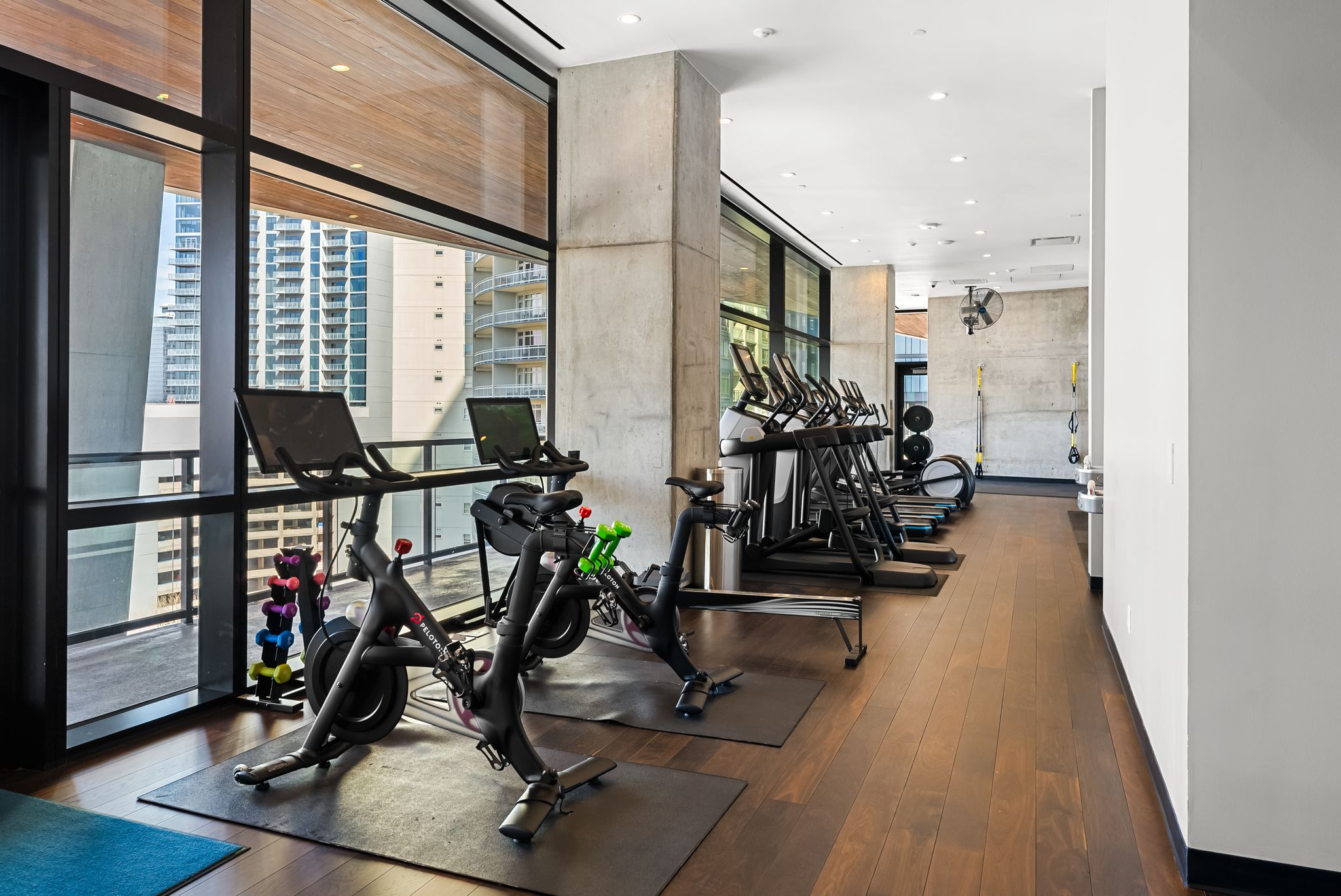 70 Rainey Street, Unit 2606 Austin, TX 78701 - Photo 28 of 37 a view of a room with gym equipment