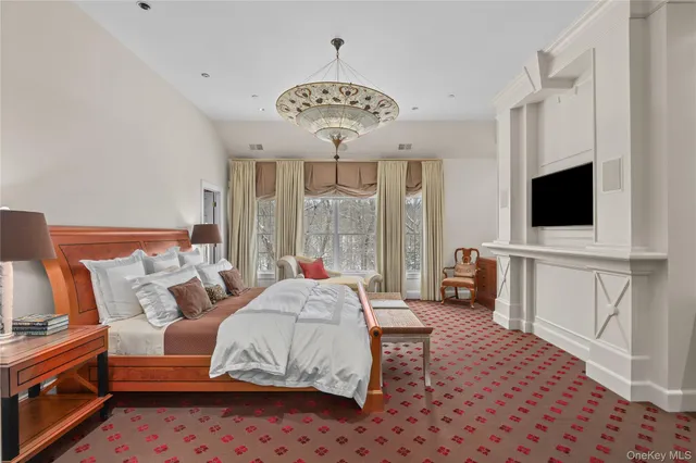 $2,800,000 | 5 Augusta Court, Purchase, NY 10577