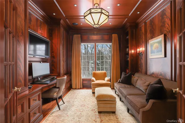 $2,800,000 | 5 Augusta Court, Purchase, NY 10577