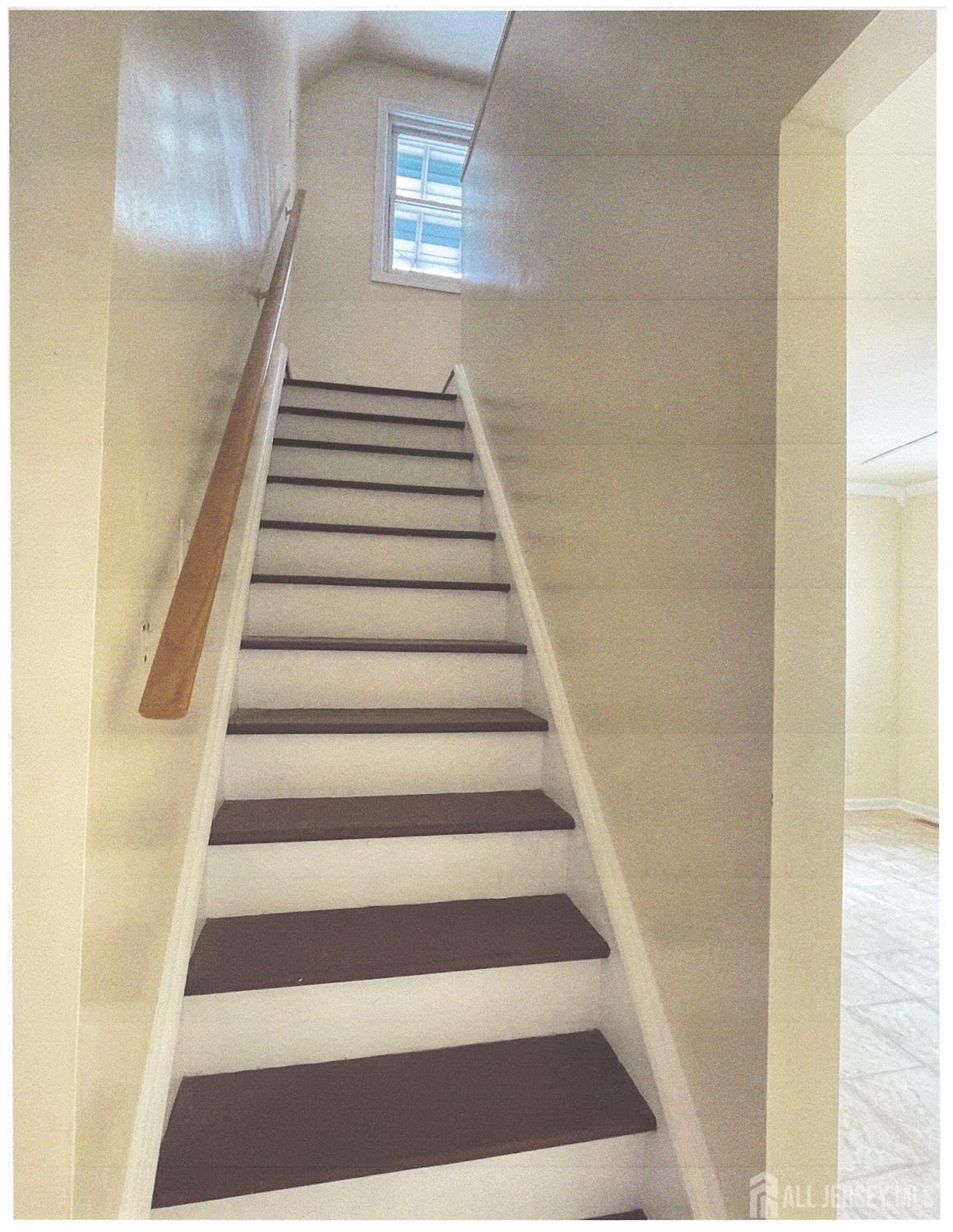 25 Hull Drive Edison, NJ 08817 - Photo 11 of 16 a view of entryway