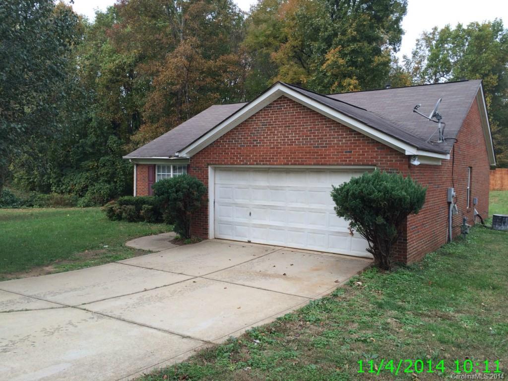 6811 Rumple Road Charlotte, NC 28262 - Photo 2 of 15