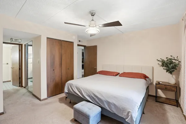 $179,900 | 8831 Harrison Avenue, Unit 202, Munster, IN 46321