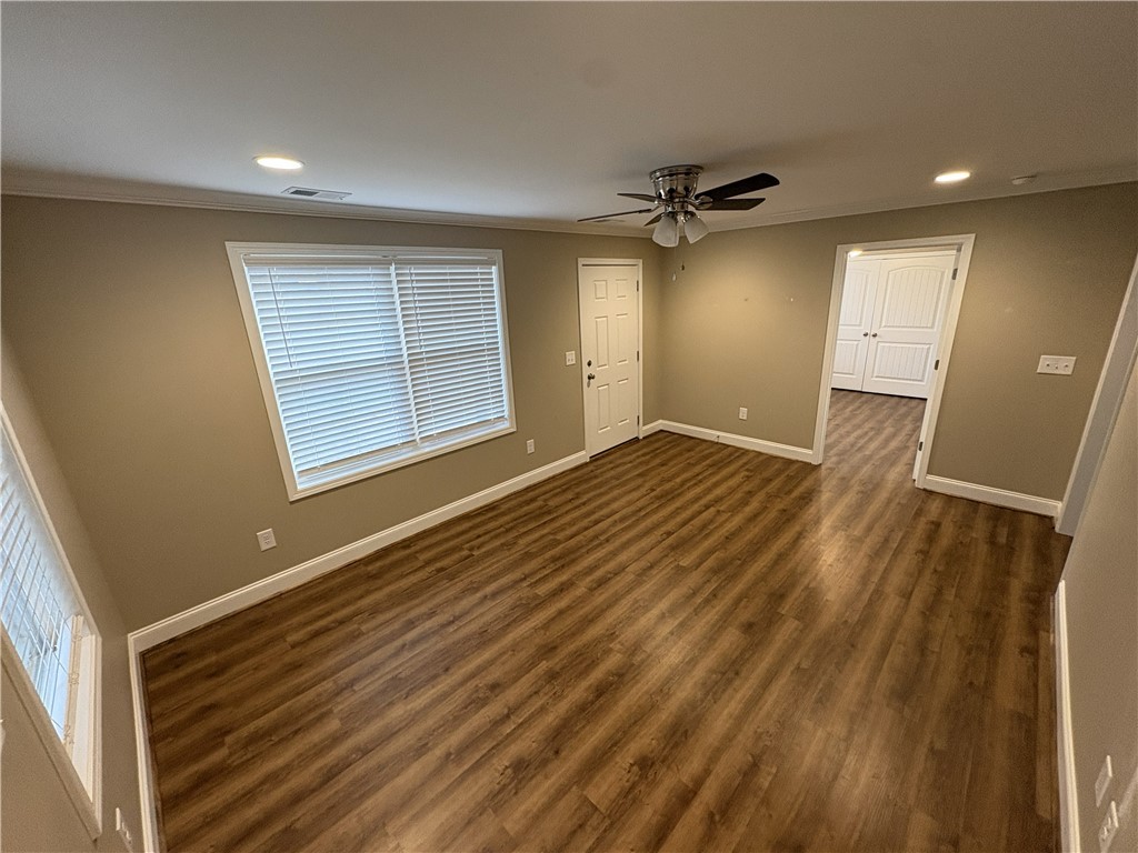 3 Dixie Avenue Liberty, SC 29657 - Photo 1 of 6 Living Room