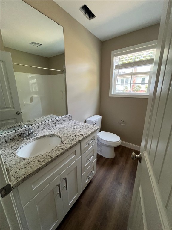 3 Dixie Avenue Liberty, SC 29657 - Photo 5 of 6 Bathroom