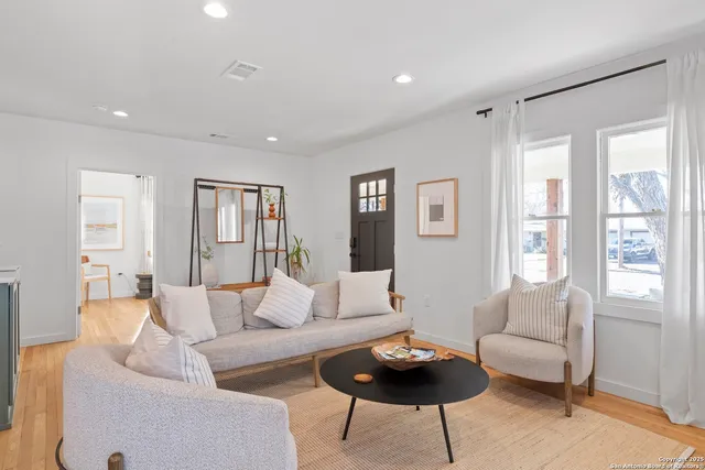 $849,000 | 328 West Morse Street, Fredericksburg, TX 78624