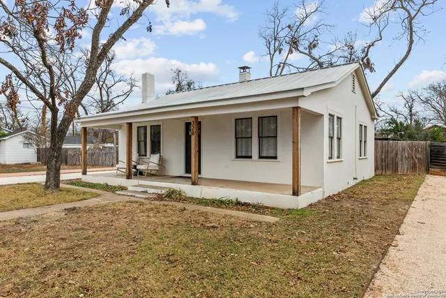 $849,000 | 328 West Morse Street, Fredericksburg, TX 78624