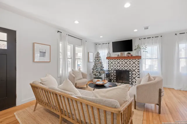 $849,000 | 328 West Morse Street, Fredericksburg, TX 78624