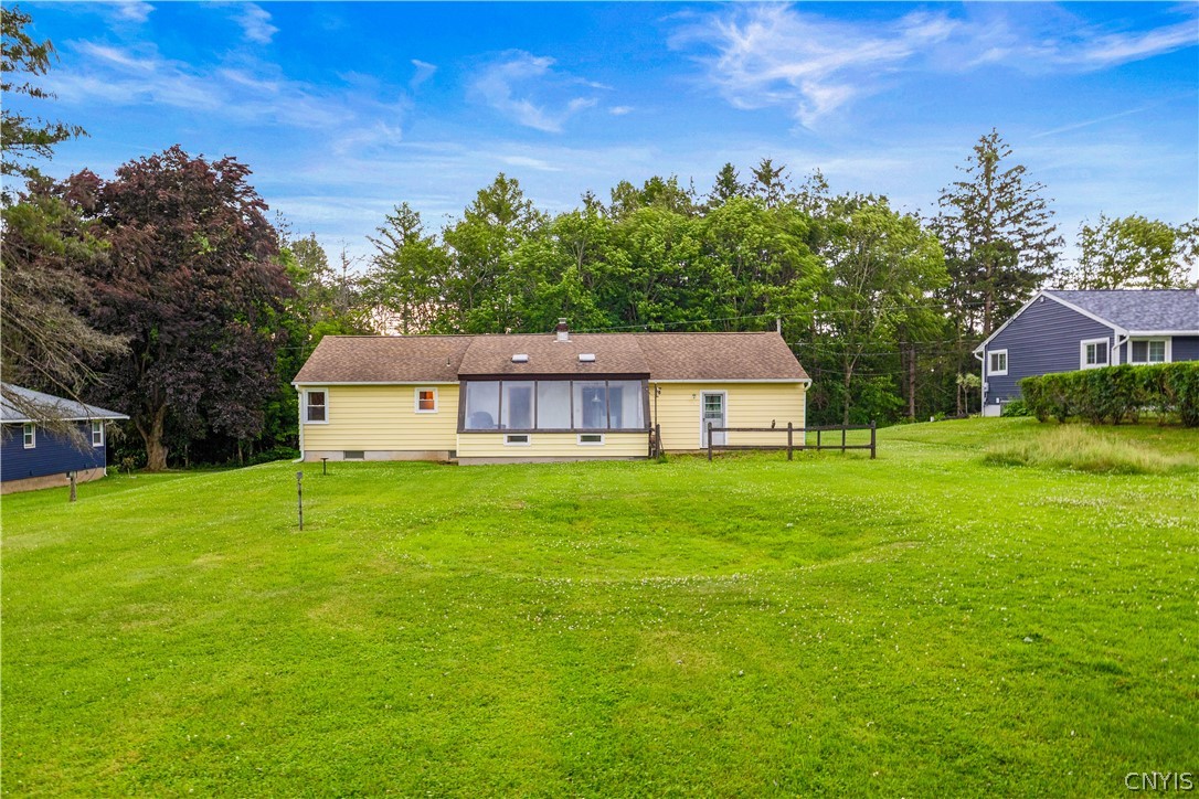 6 Roman Road New Hartford, NY 13413 - Photo 4 of 27