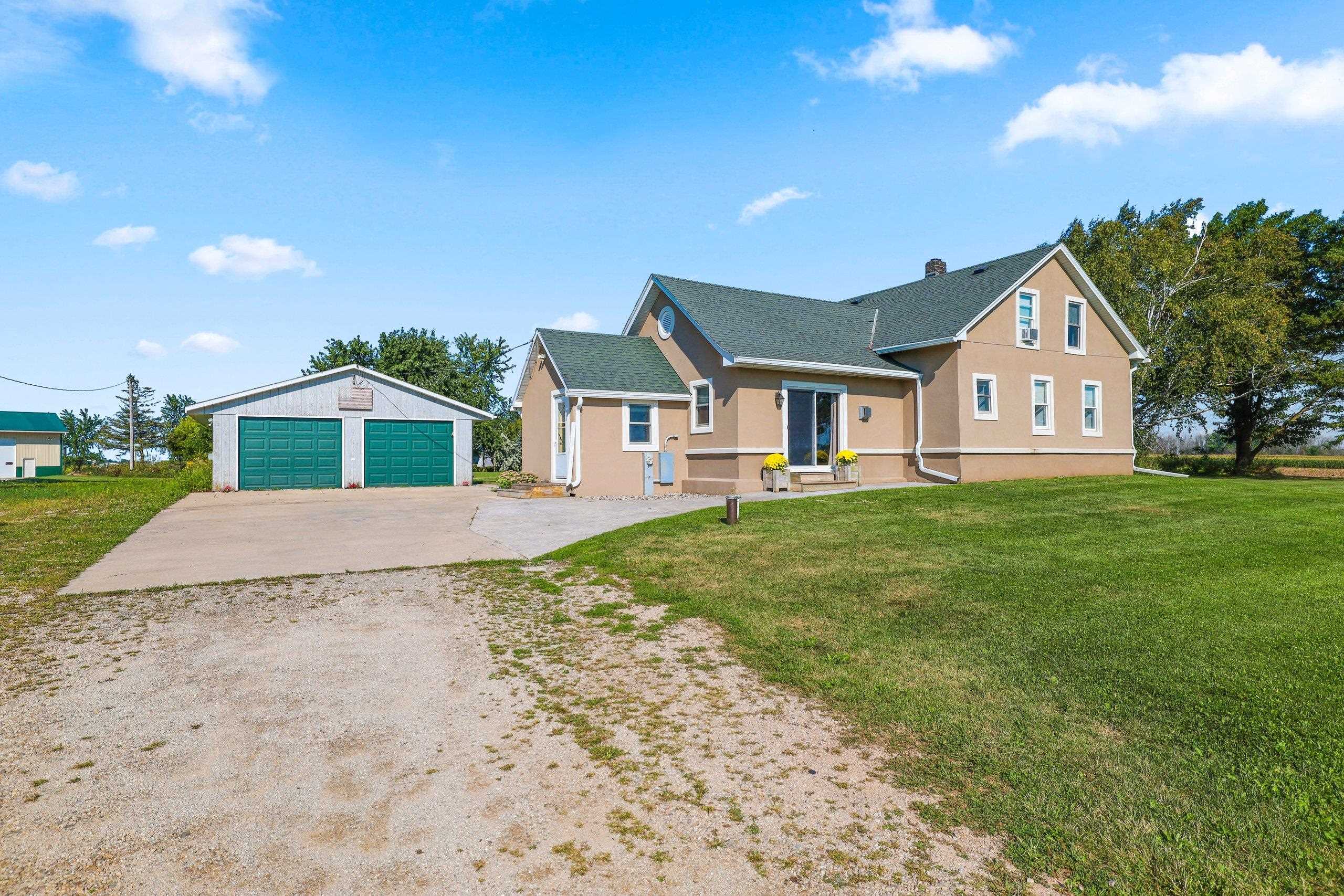 1372 Phillips Road Green Bay, WI 54311 - Photo 4 of 53 Gallery Image 4