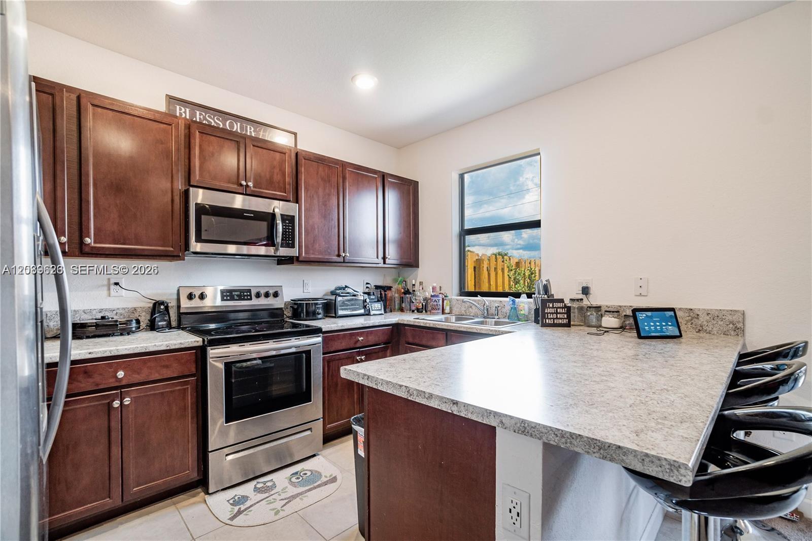 11387 Southwest 248th Terrace Homestead, FL 33032 - Photo 4 of 6