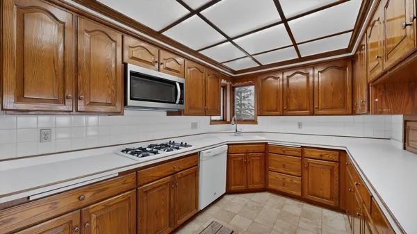 $574,900 | 1600 County Road 8 Southwest, Stewartville, MN 55976