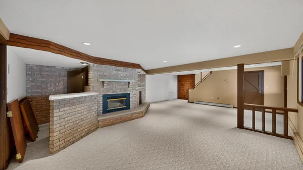 $574,900 | 1600 County Road 8 Southwest, Stewartville, MN 55976