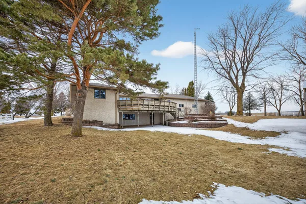 $574,900 | 1600 County Road 8 Southwest, Stewartville, MN 55976