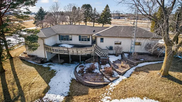 $574,900 | 1600 County Road 8 Southwest, Stewartville, MN 55976