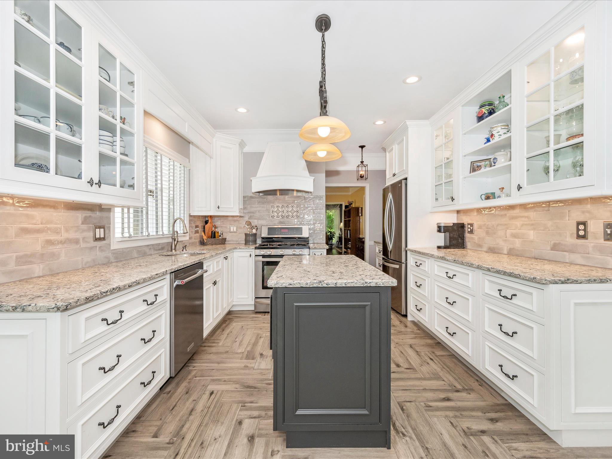 2301 Fort William Drive Olney, MD 20832 - Photo 12 of 96 Kitchen