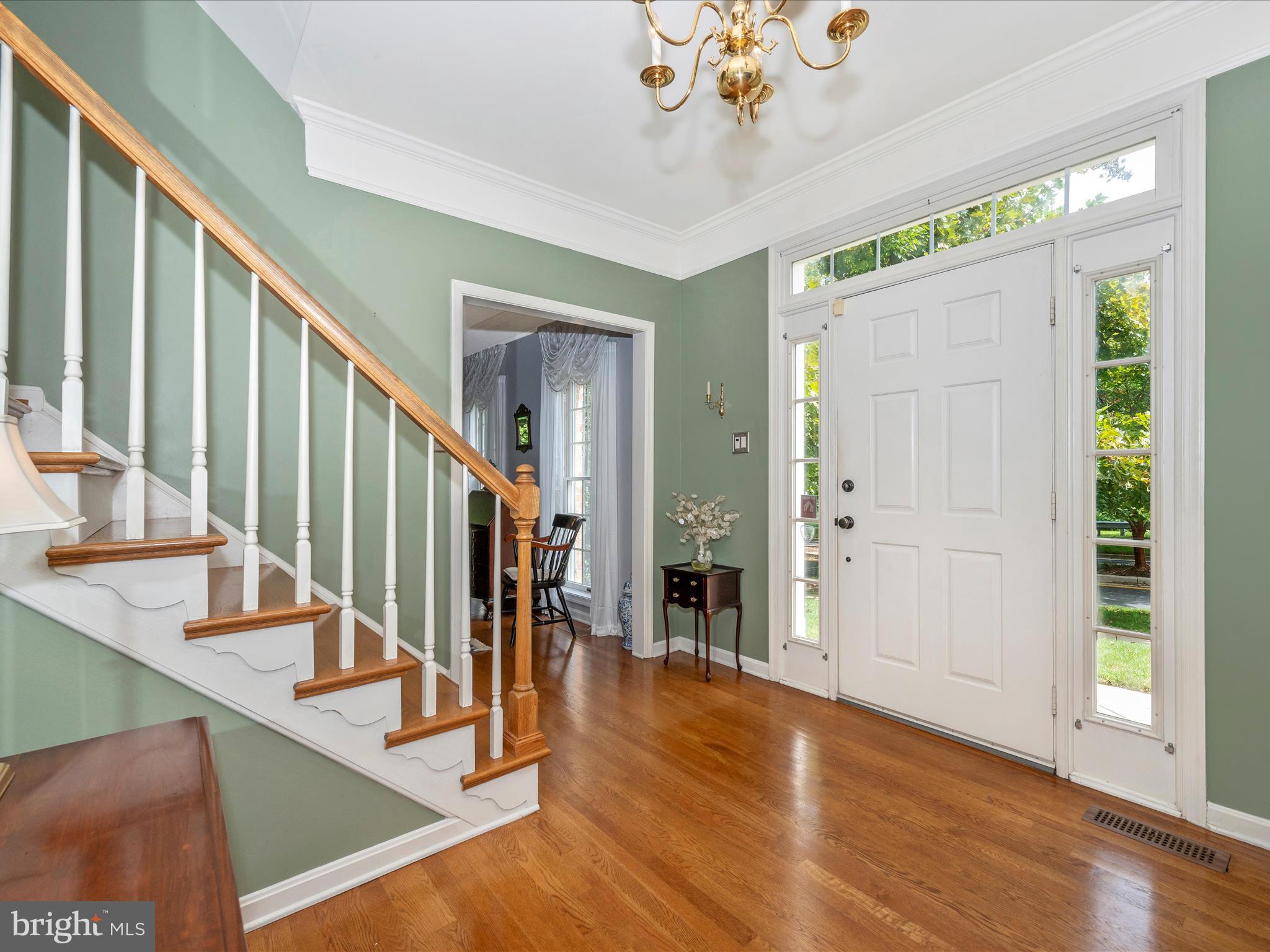2301 Fort William Drive Olney, MD 20832 - Photo 3 of 96 Foyer
