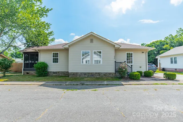 $289,000 | 448 17th Street, Cramerton, NC 28032