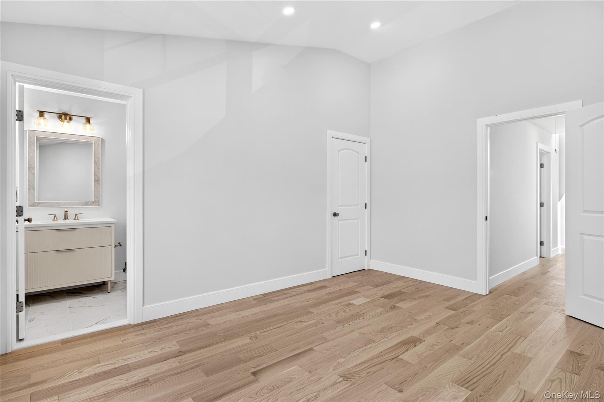42 Linwood Road North, Unit B Port Washington, NY 11050 - Photo 19 of 35 Gallery Image 19