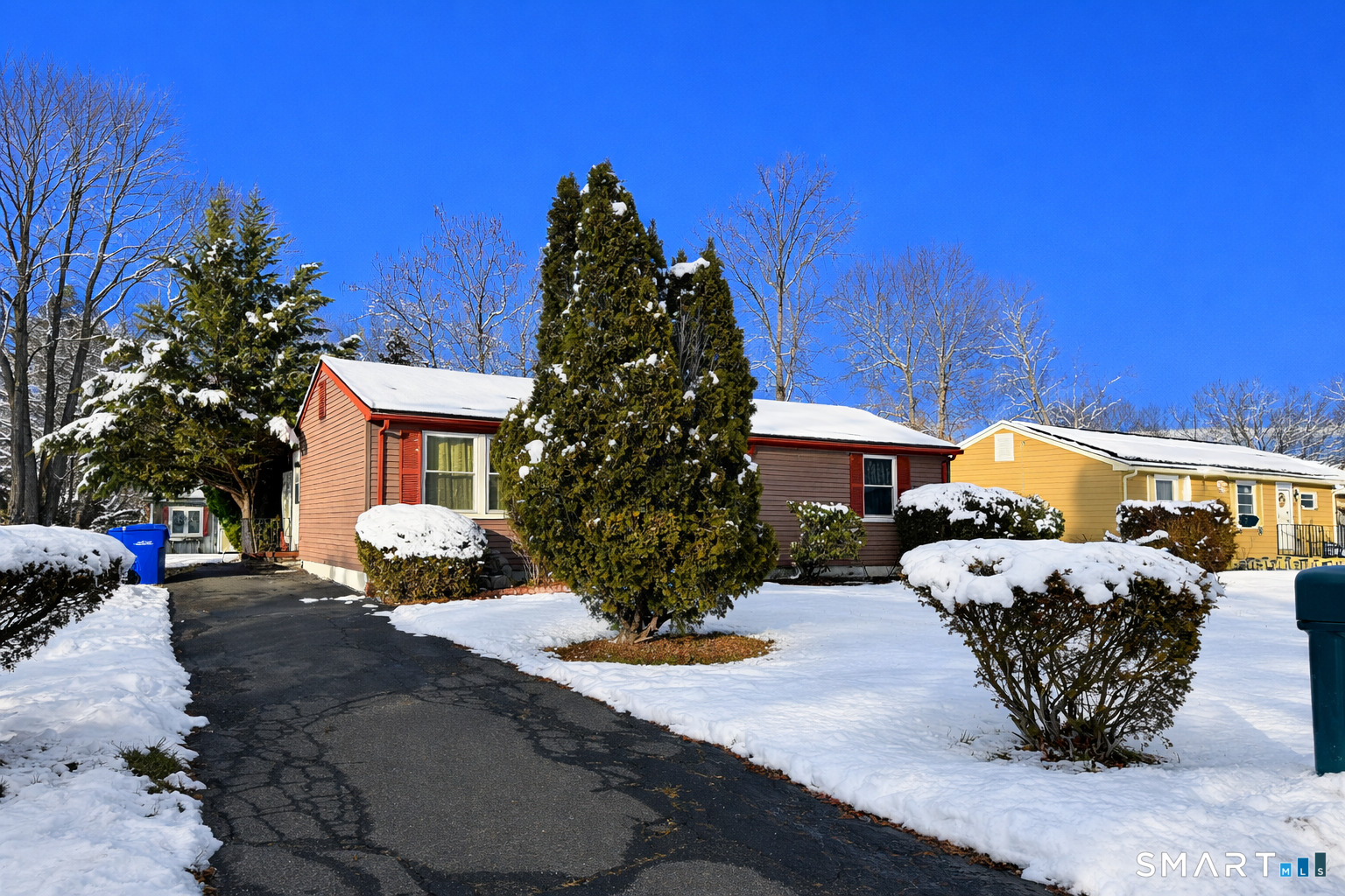 53 Farmstead Circle Bloomfield, CT 06002 - Photo 2 of 18