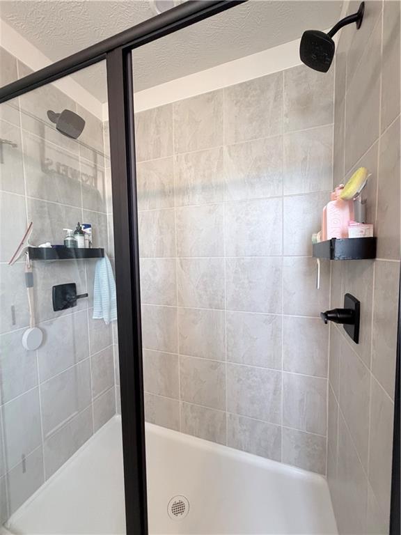 120 Crown Street McKees Rocks, PA 15136 - Photo 24 of 28 a bathroom with a bathtub and shower
