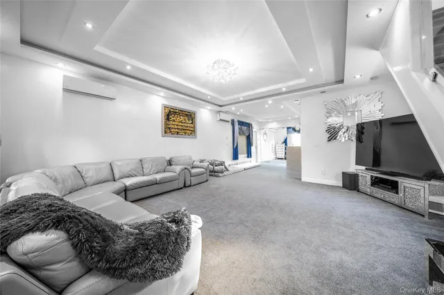 $1,590,000 | 166-02 76th Avenue | Hillcrest