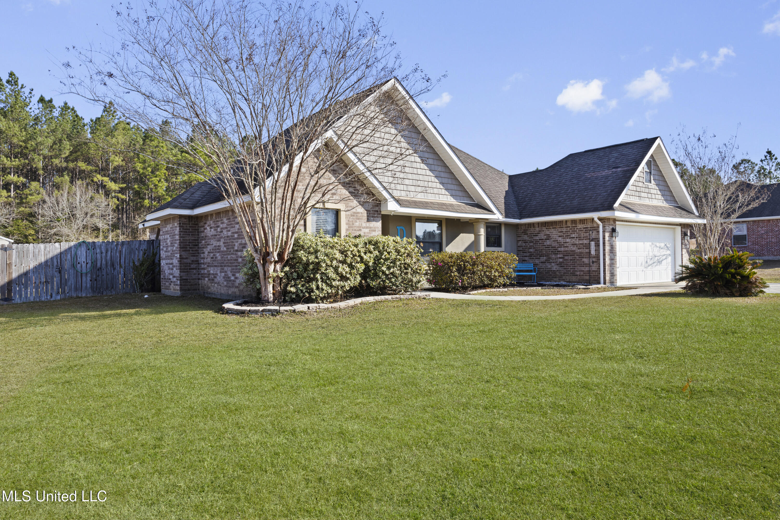 21392 East Edgewood Drive Saucier, MS 39574 - Photo 2 of 31 0002 (2)
