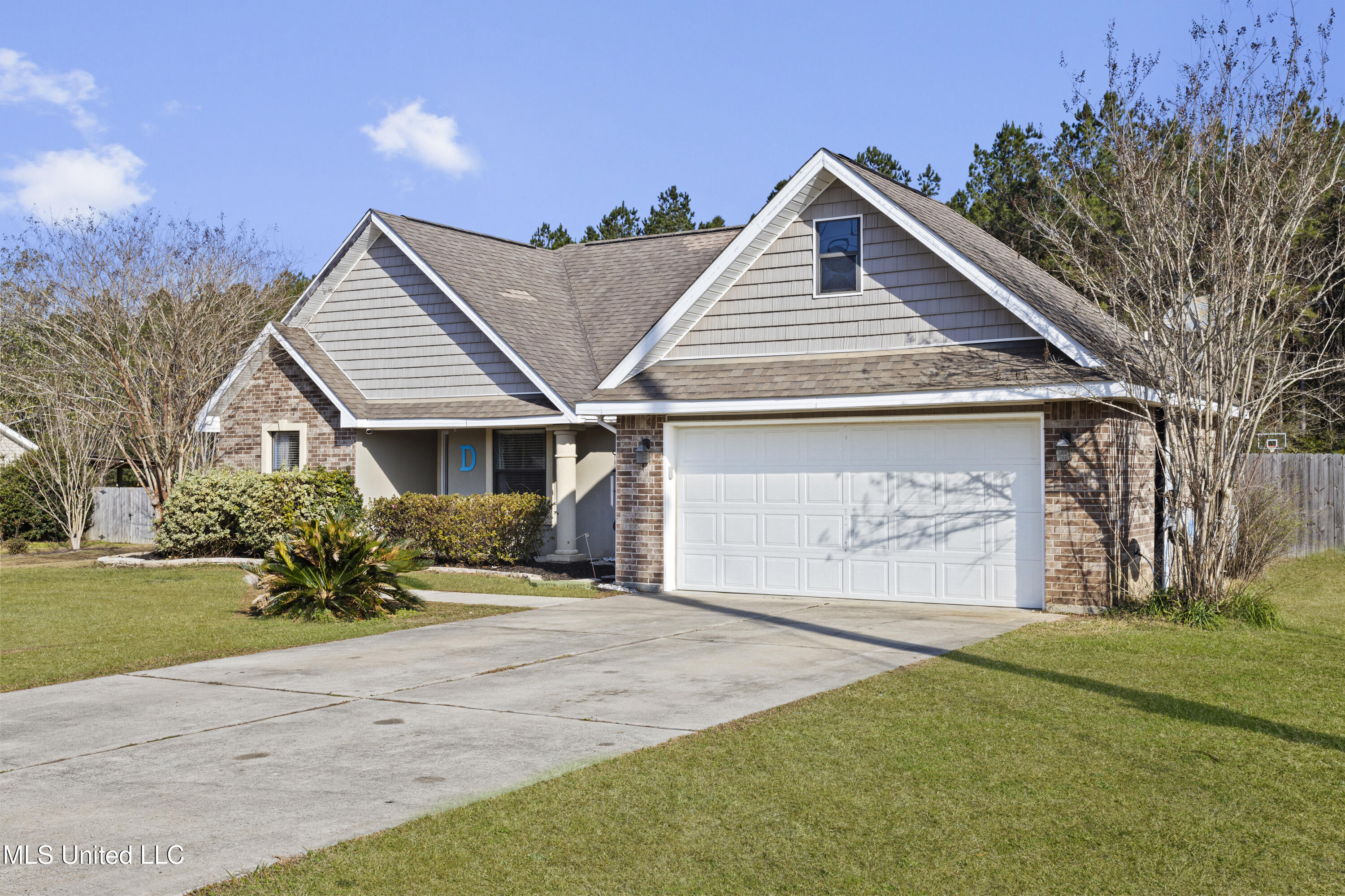 21392 East Edgewood Drive Saucier, MS 39574 - Photo 3 of 31 0003 (2)